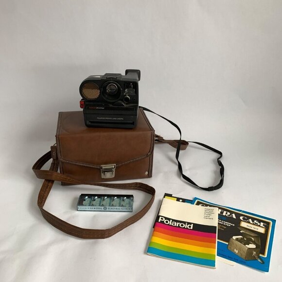 Polaroid Pronto Land Camera Sonar One Step with Case & Manuals UNTESTED - Picture 1 of 8